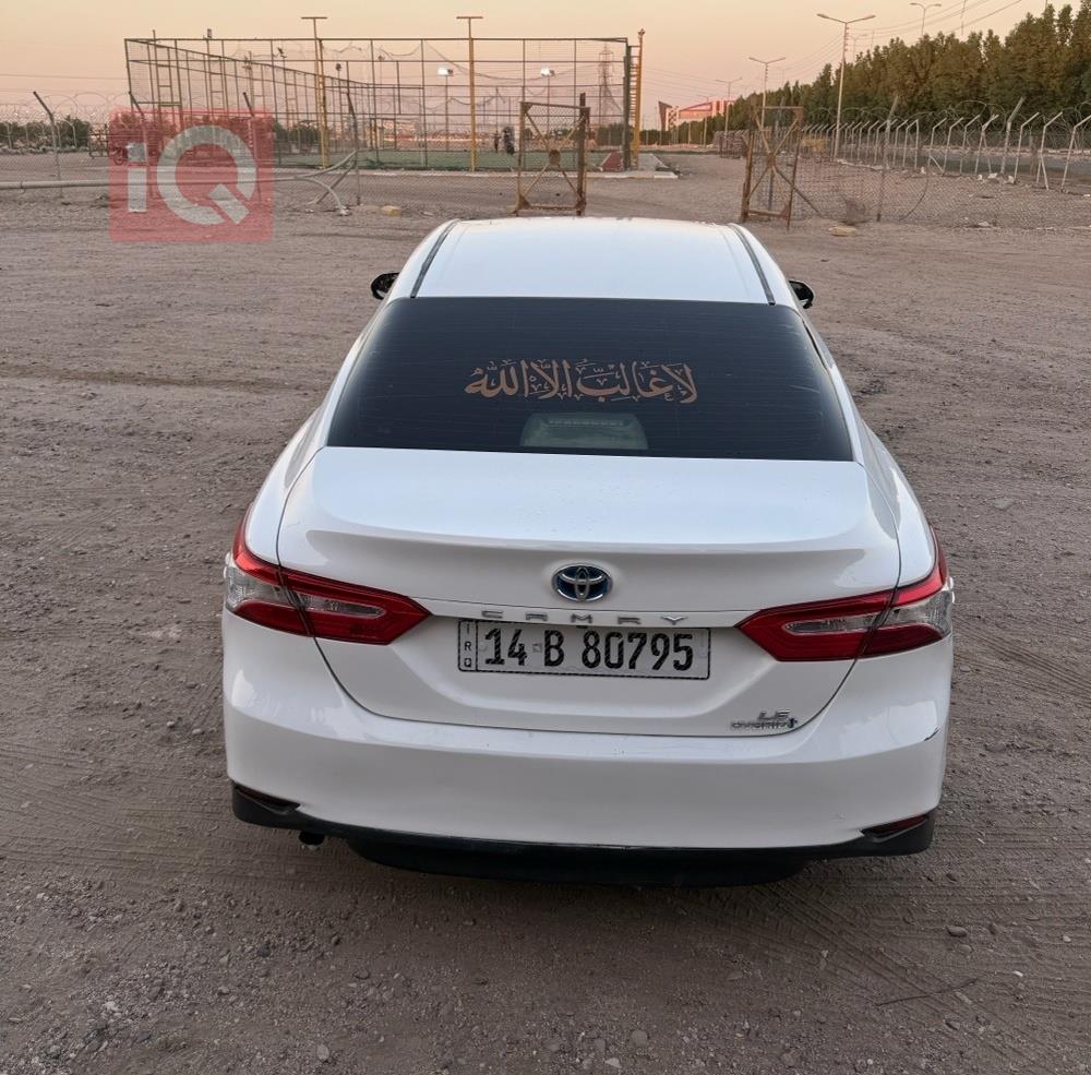 تۆیۆتا کامری